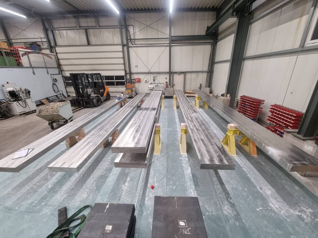 hr-ueberdimensionale-bauteile-9