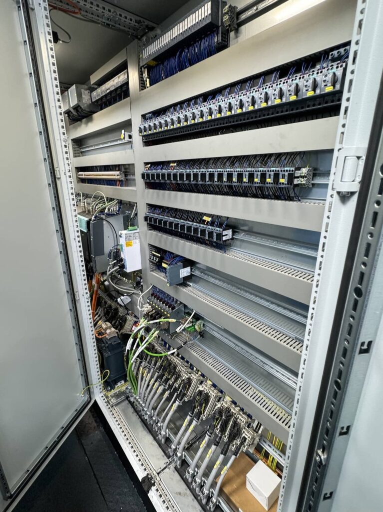 hr-werkzeugmaschinen-elektronik-1