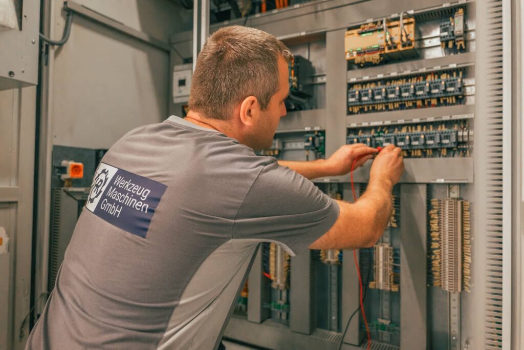 hr-werkzeugmaschinen-elektronik-10