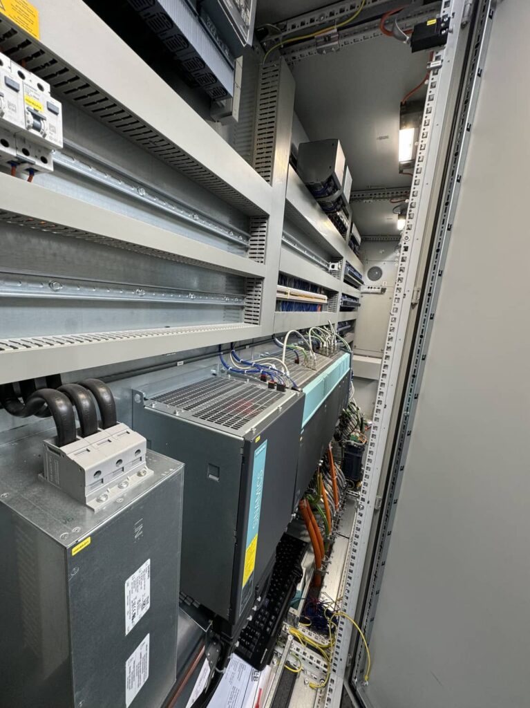 hr-werkzeugmaschinen-elektronik-16