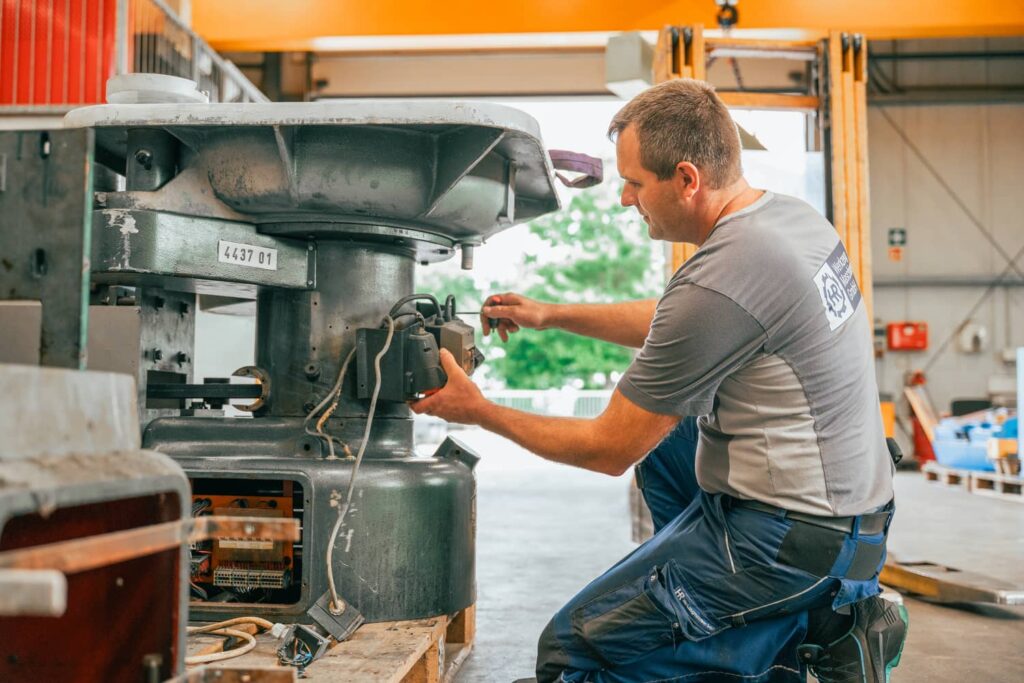 hr-werkzeugmaschinen-elektronik-9